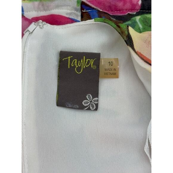 Taylor Long Sleeve V-Neck Tiered Floral Maxi Dress with Elastic Waist – Size 10 - Picture 6 of 8